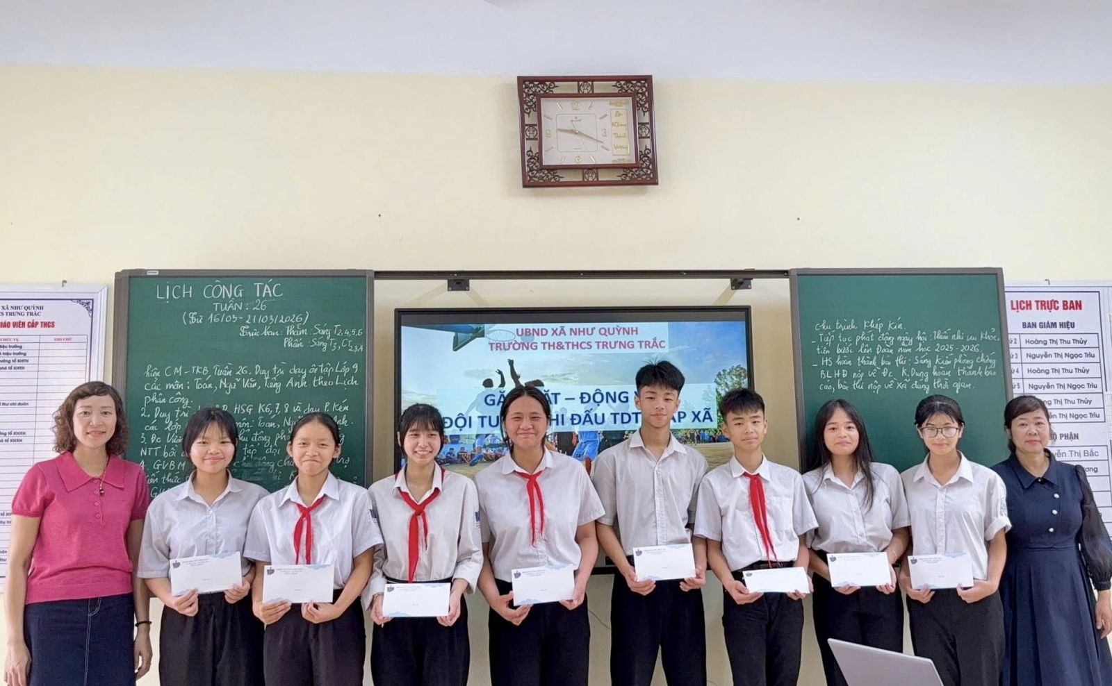 ĐỘNG VIÊN ĐỘI TUYỂN THỂ DỤC, THỂ THAO THAM GIA THI ĐẤU CẤP XÃ