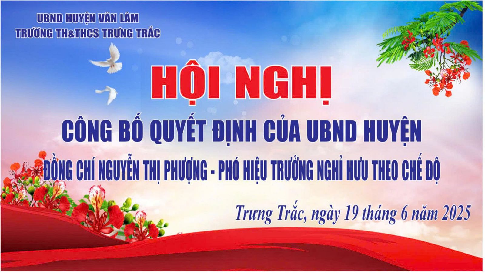 HỘI NGHỊ CÔNG BỐ QUYẾT ĐỊNH NGHỈ HƯU CỦA UBND HUYỆN CHO ĐỒNG CHÍ NGUYỄN THỊ PHƯỢNG - PHT